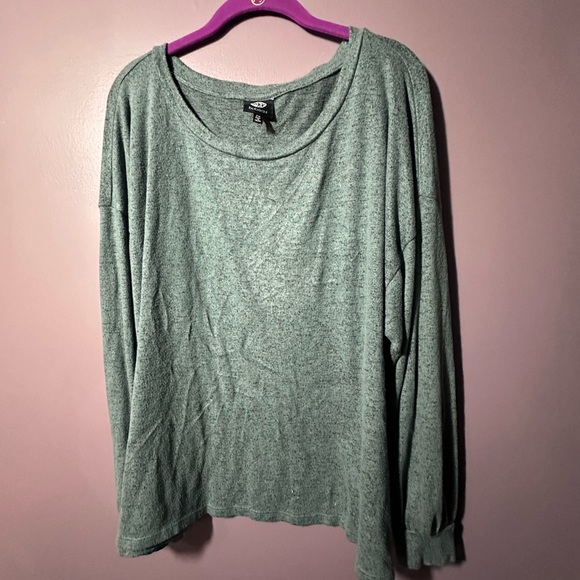 bobeau Tops - Women's Gray Long Sleeve Top